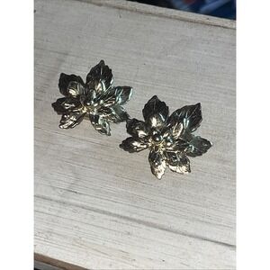 VTG Sarah Coventry‎ Maple Leaf Clip On Earrings Gold Tone 1950's